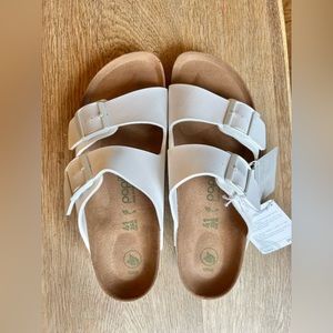 NWT Birkenstock Arizona platform vegan size 41